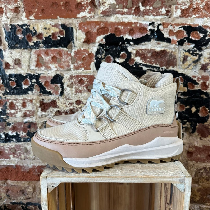 Sorel Woman's 9 Tan Boots