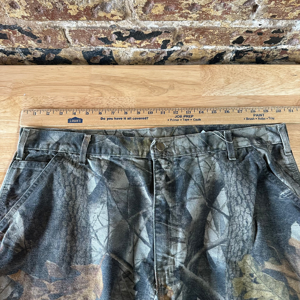 Carhartt Mens 42x28 Camo Pants