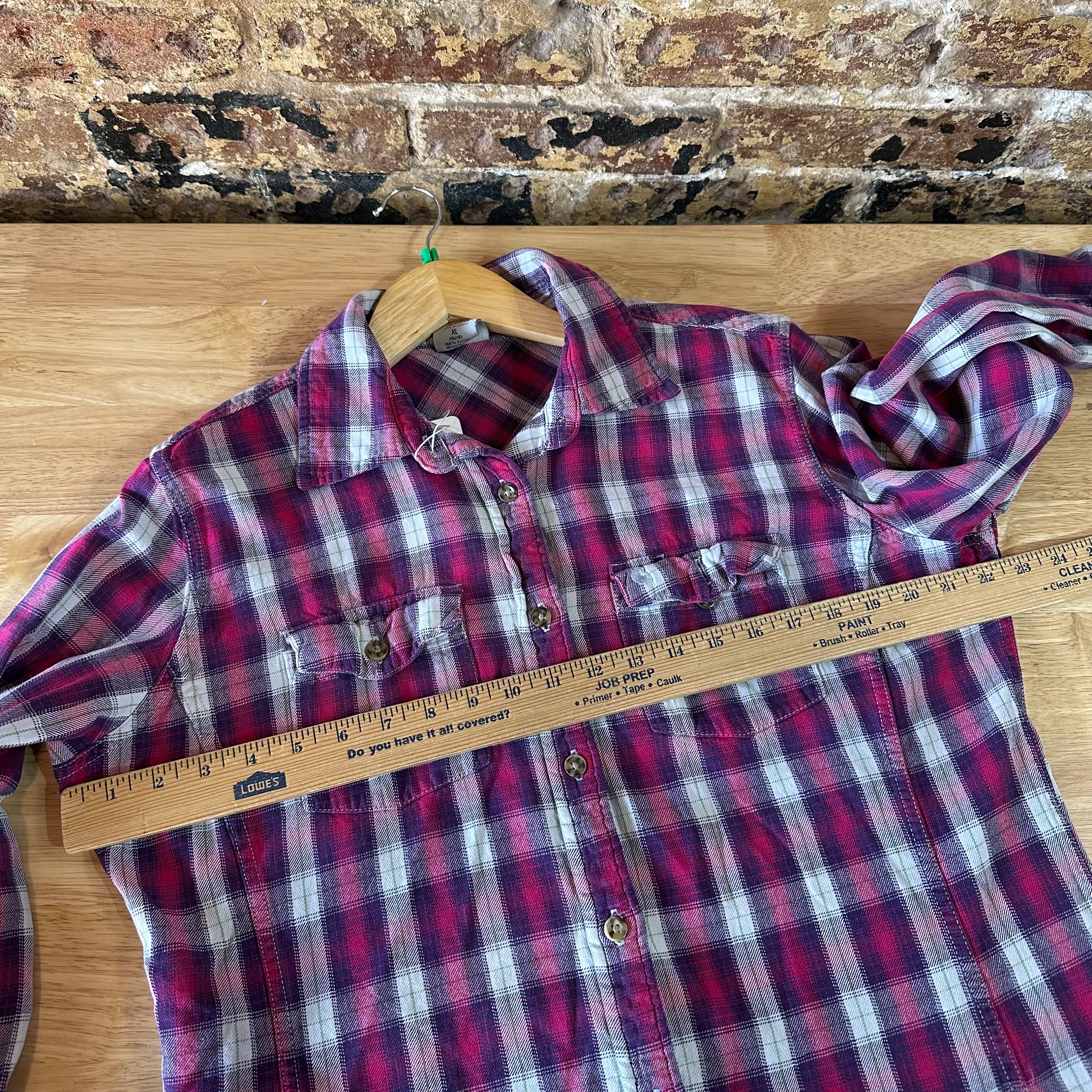 Carhartt Womens XL Button Up Flannel Shirt Pink Purple Plaid long sleeve