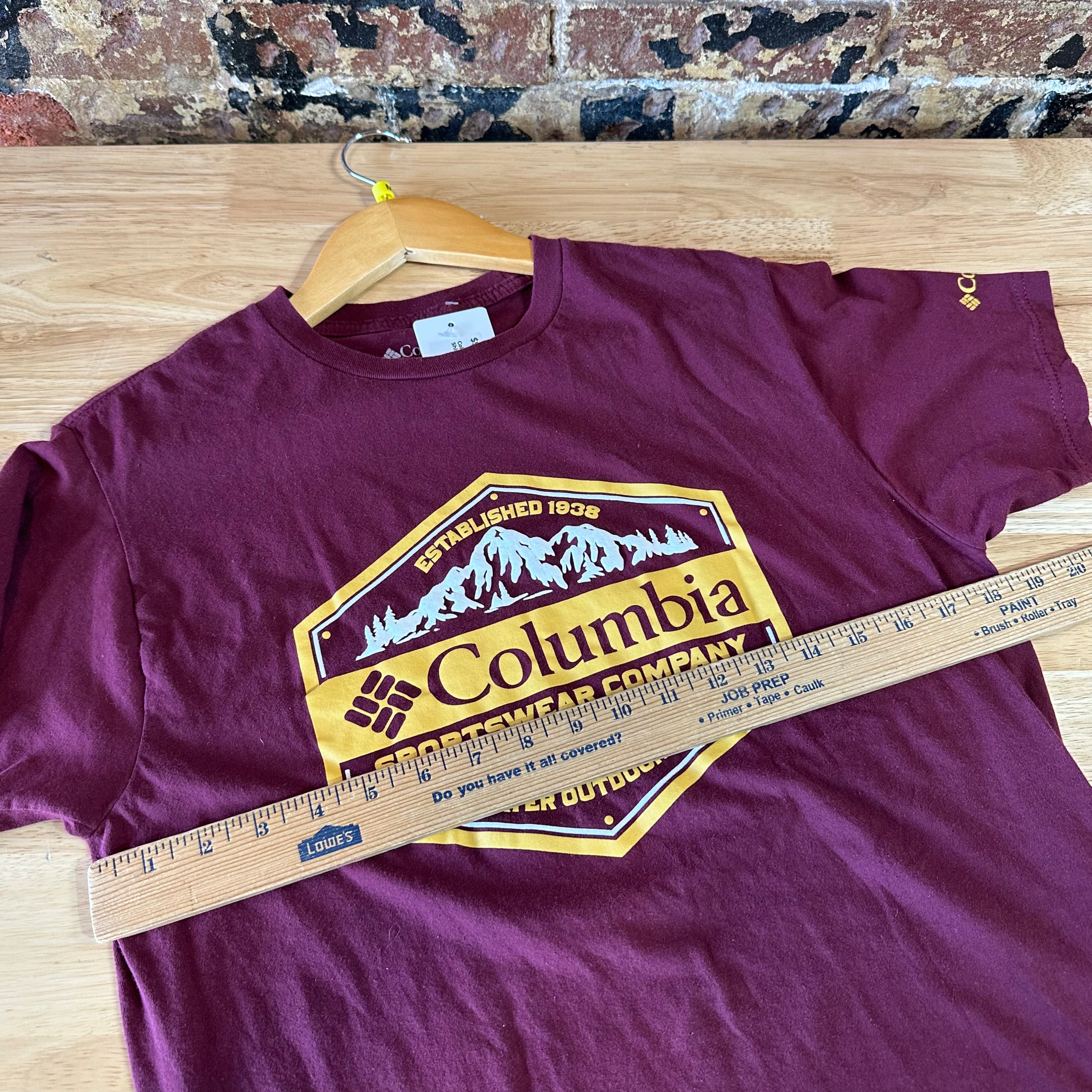 Columbia T Shirt Size Medium