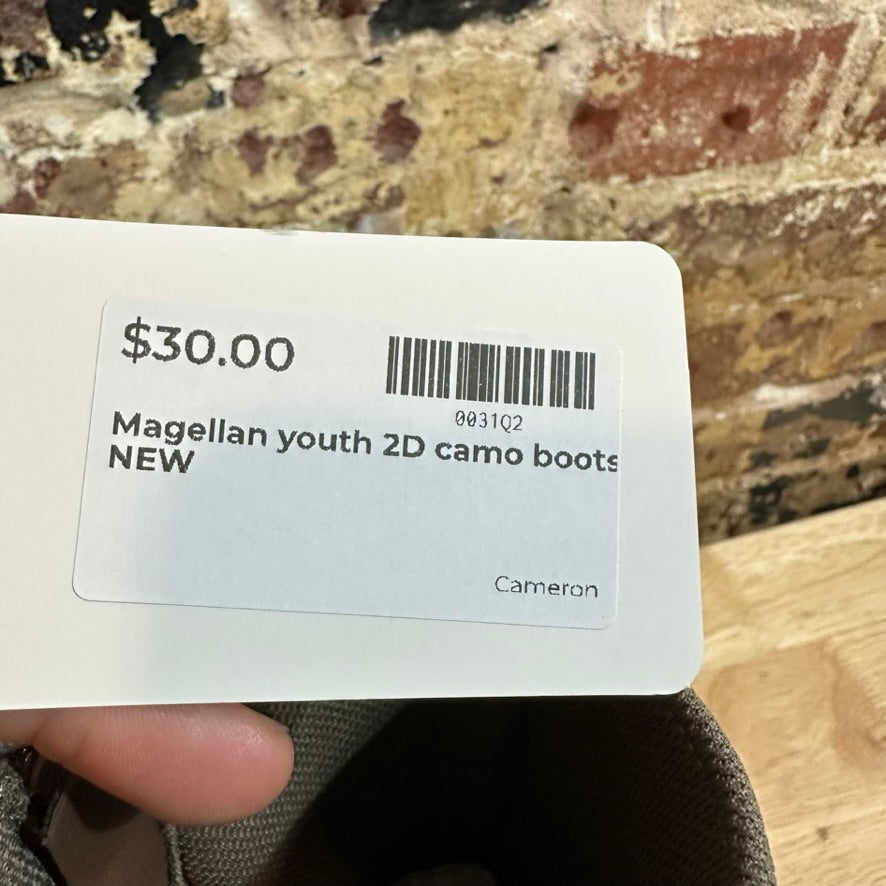 Magellan Youth Kids size 2 Brown Camo Boots NEW