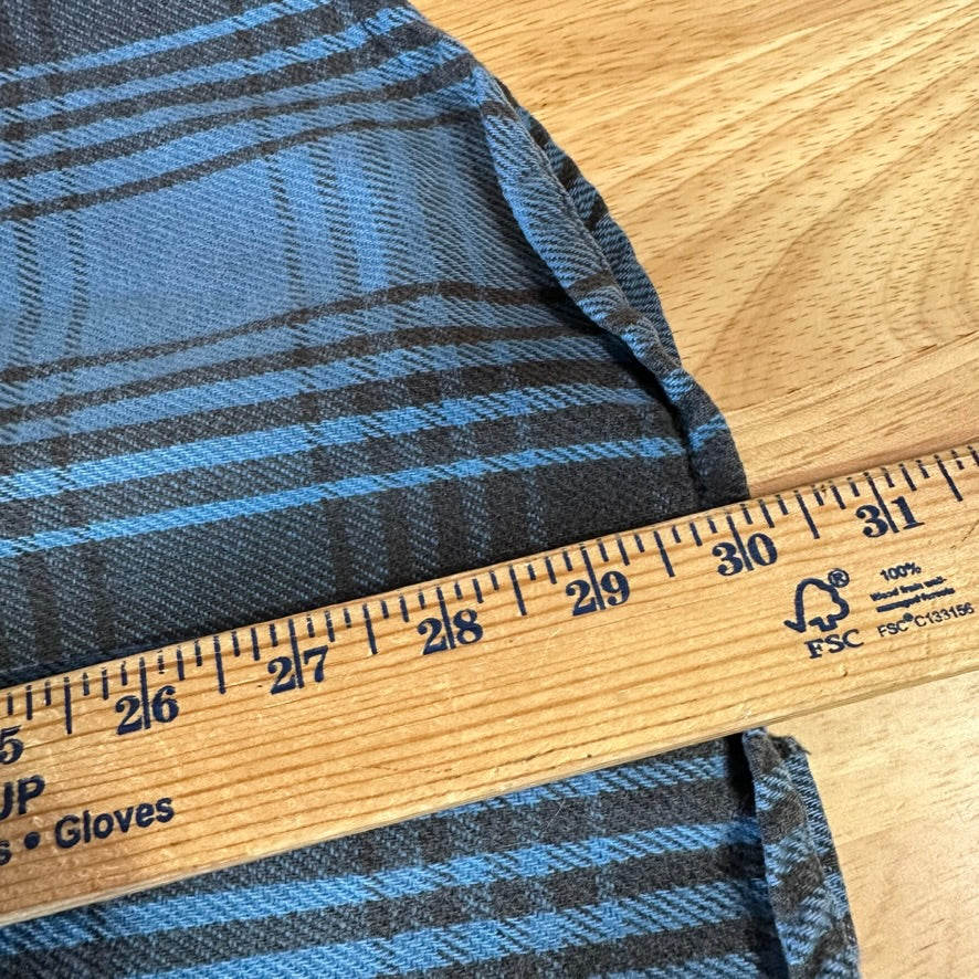 VTG Carhartt Men's Large Flannel Button Shirt