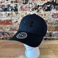 Under Armour UA Men's Black w/black logo Classic Fit S/M Cap Hat NWT