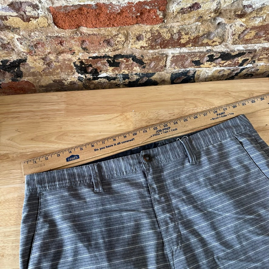 Volcom Shorts Mens 38