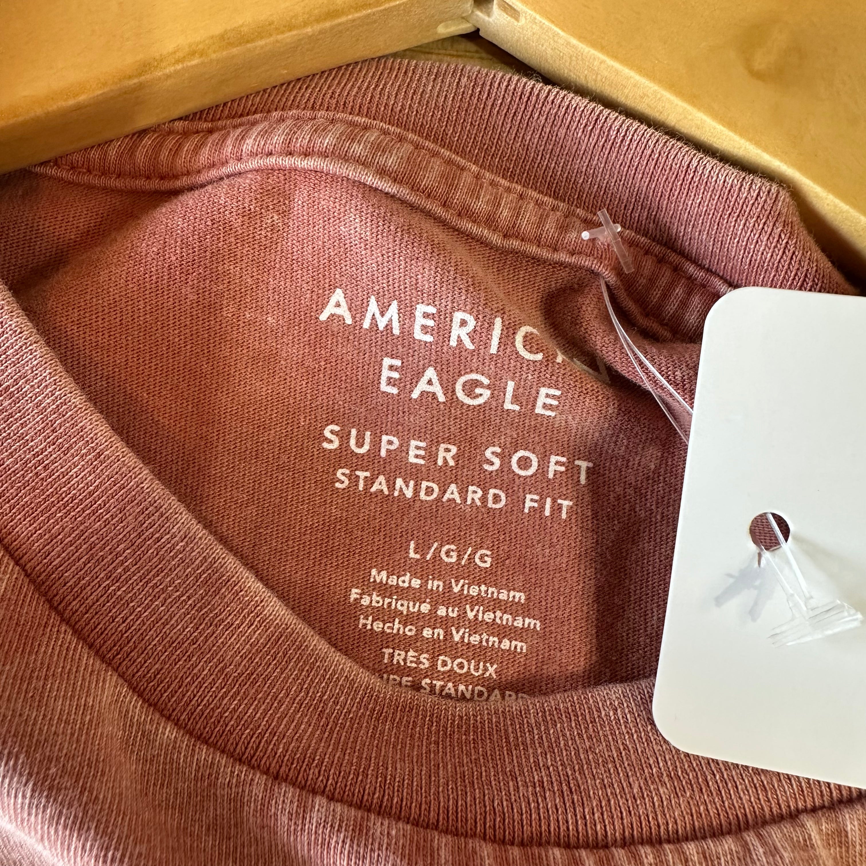 American Eagle Mens Large Live in T-Shirt Pinkinsh Reddish Super Soft S/S