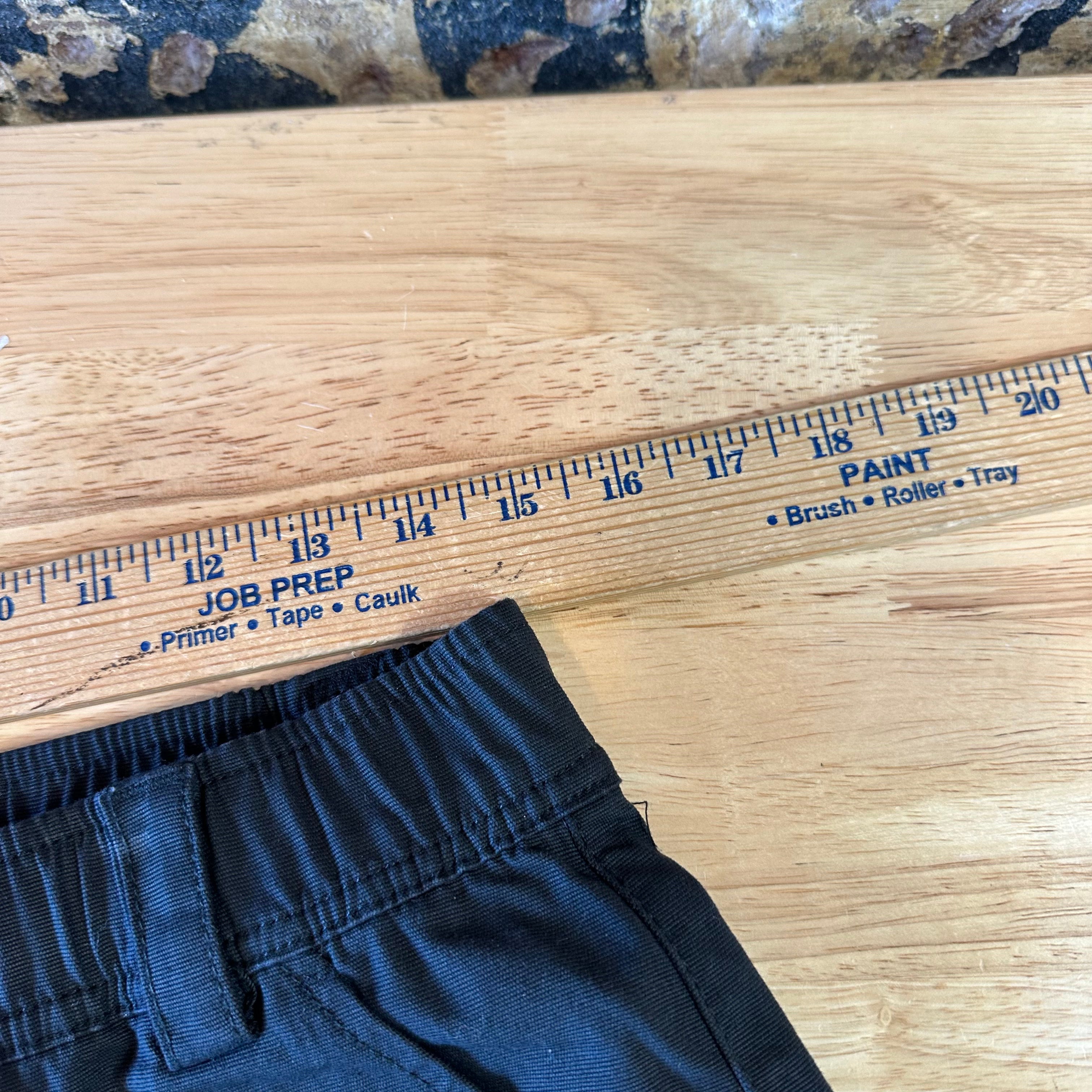 Bearded Goat Mens Medium Shorts NEW