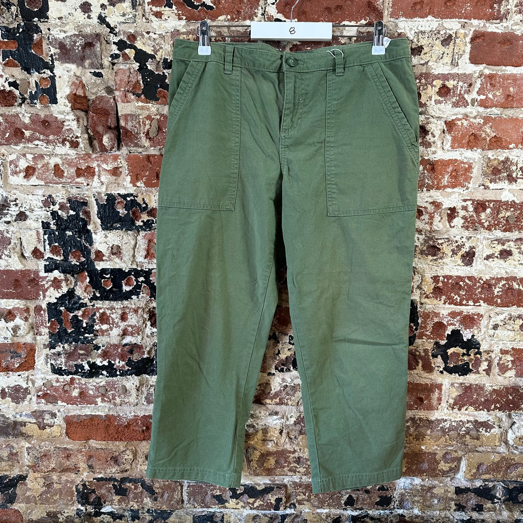 Patagonia Womens 8 Green Capris