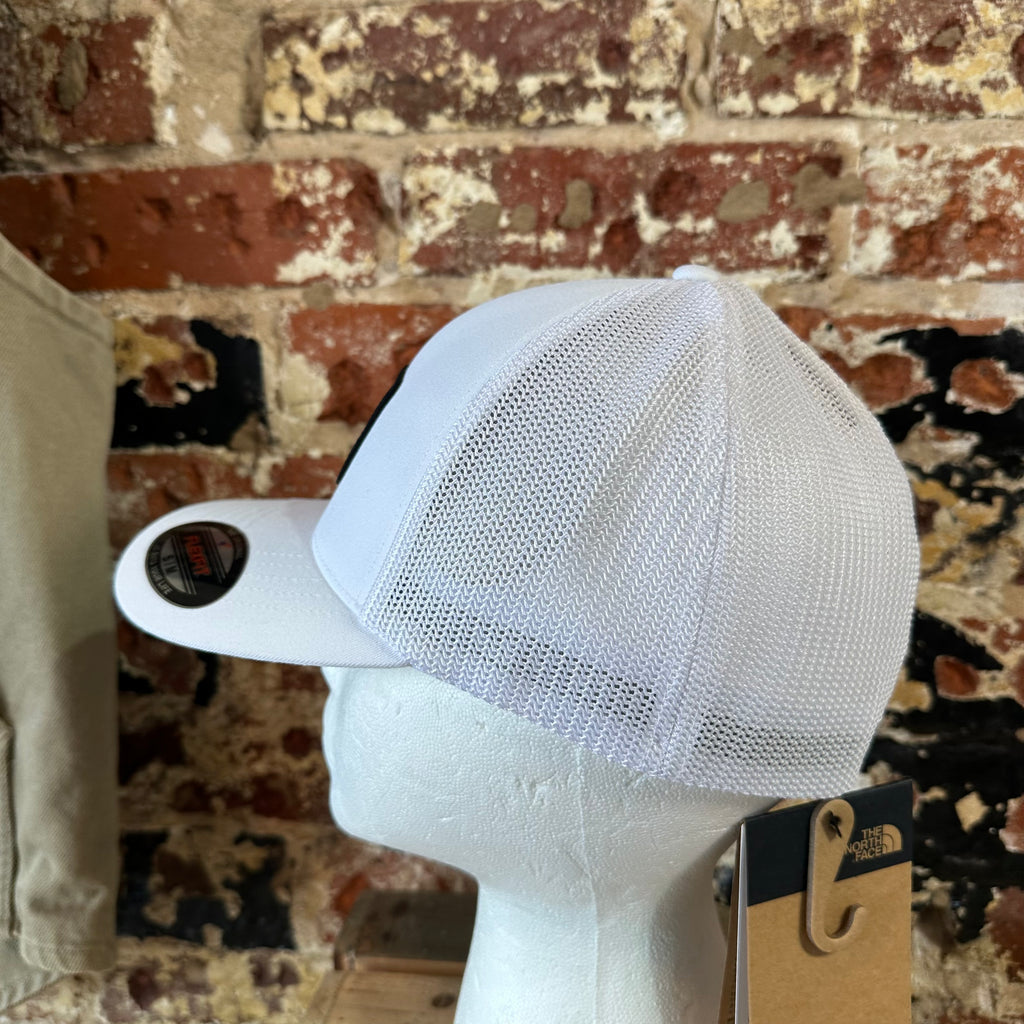 North Face S/M Fitted White Hat NEW