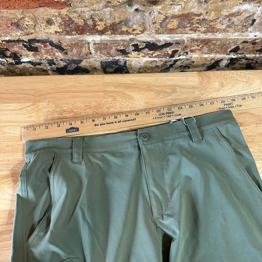 Columbia PFG Shorts Mens 34 Green Fishing Outdoor Hiking 9" inseam