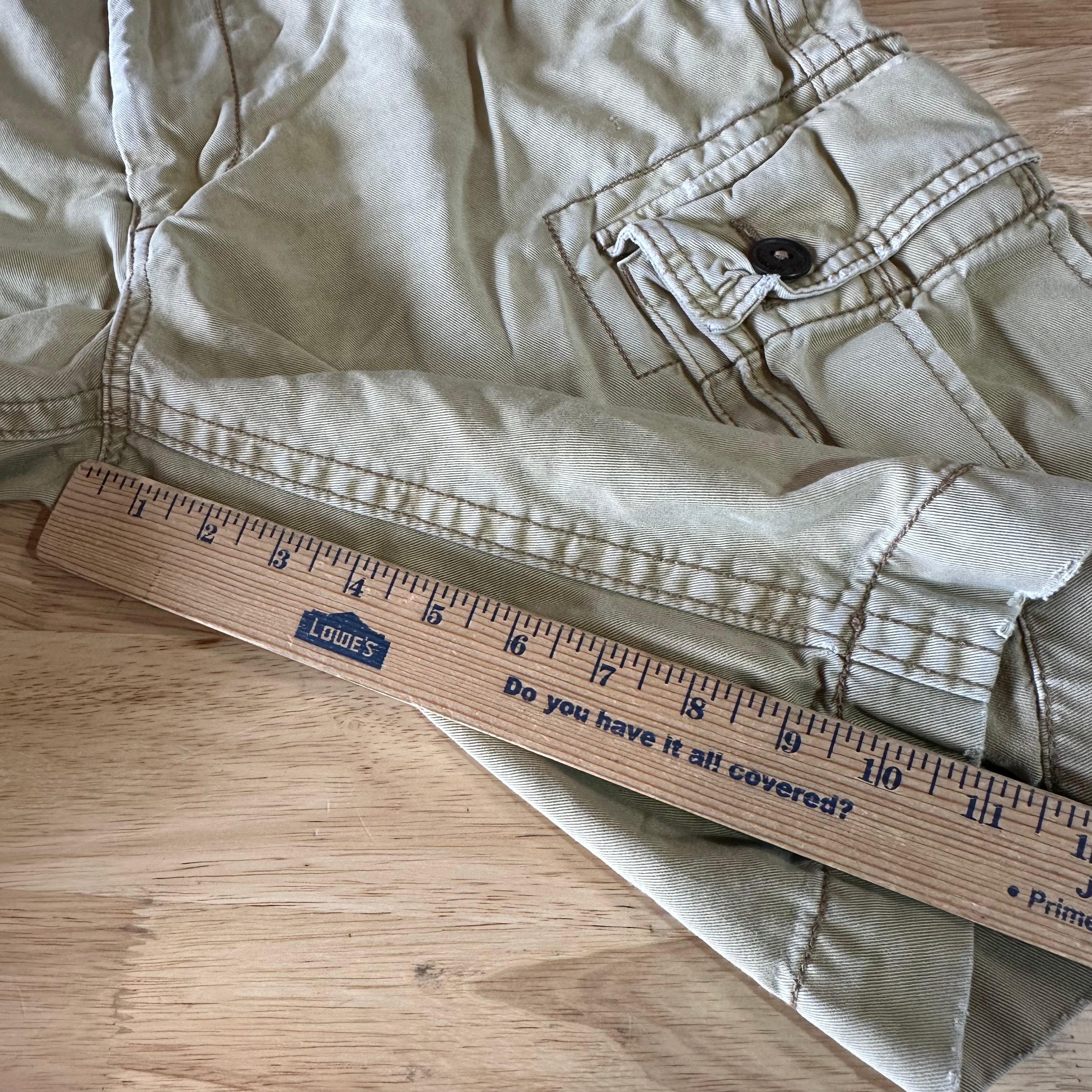 American Eagle Outfitters Classic Length Cargo Shorts Mens 33 Tan 11" inseam