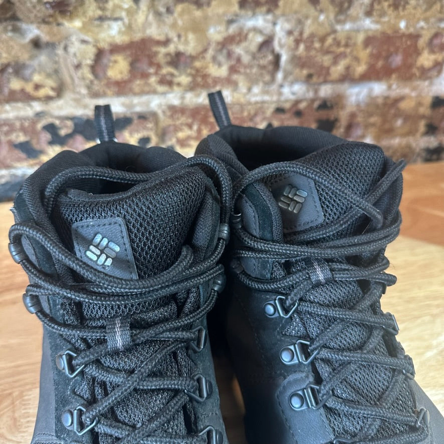 Columbia Mens 10.5 Black Hiking Boots