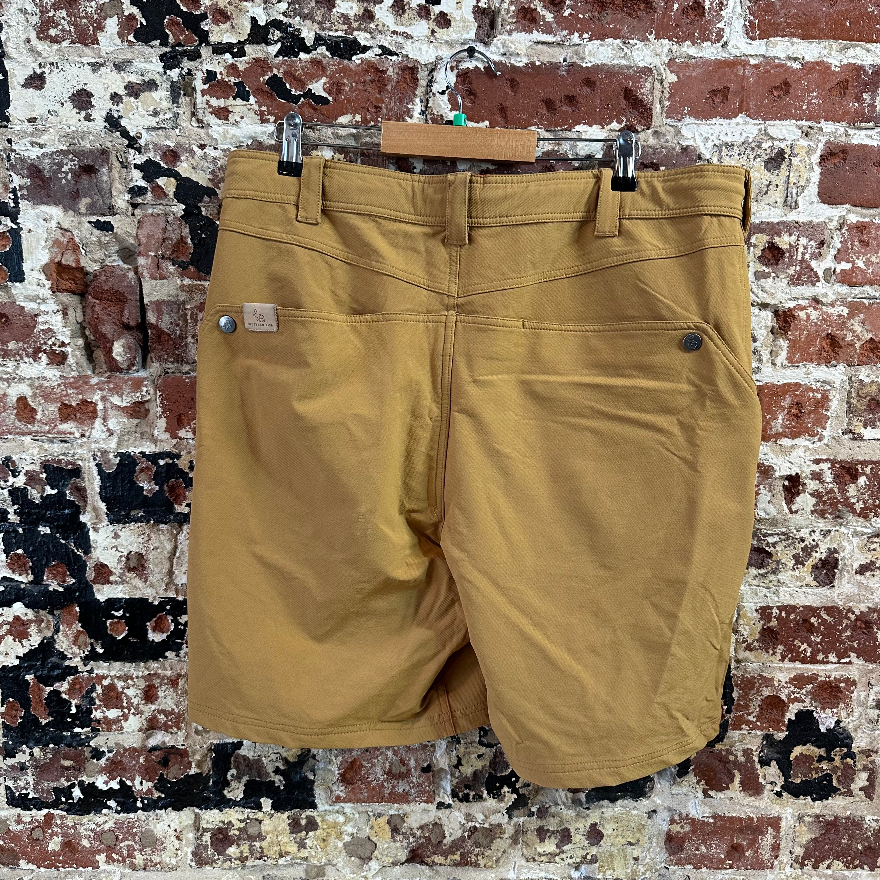 Western Rise Mens XL Brown Shorts