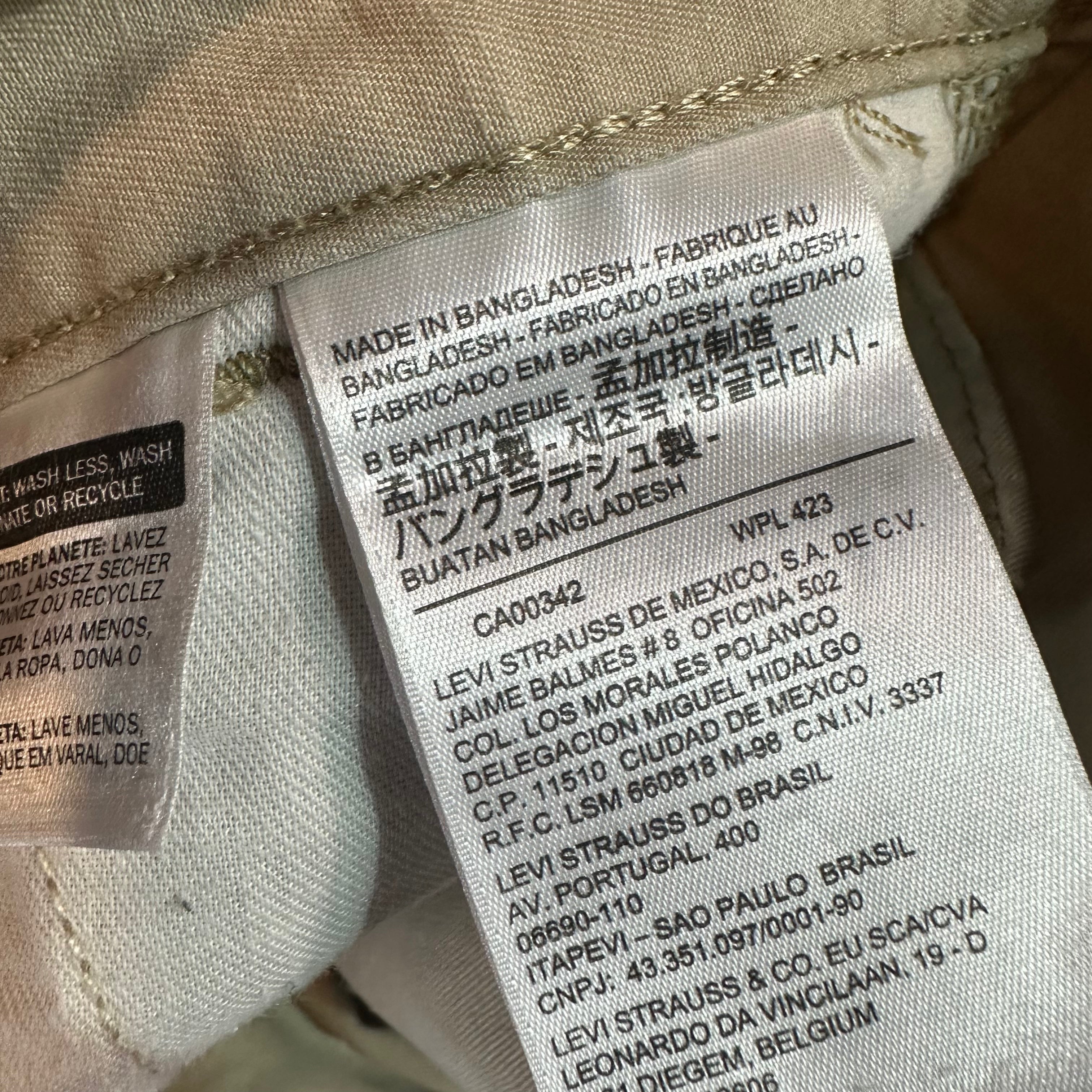 Levi's Cargo Shorts Mens 36
