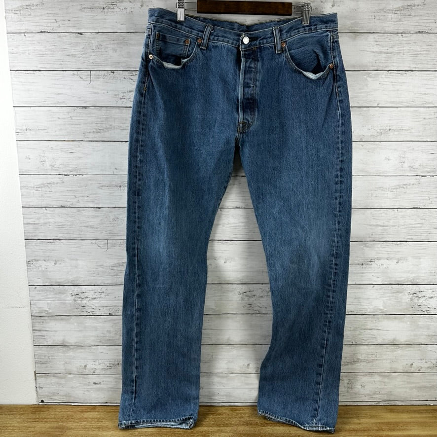 Levis 501 Jeans Mens 38x30 Straight Leg Button Fly Blue Denim