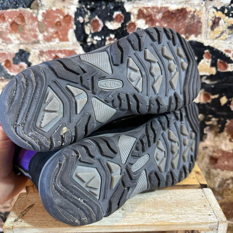 Keen Winter Boots youth 4