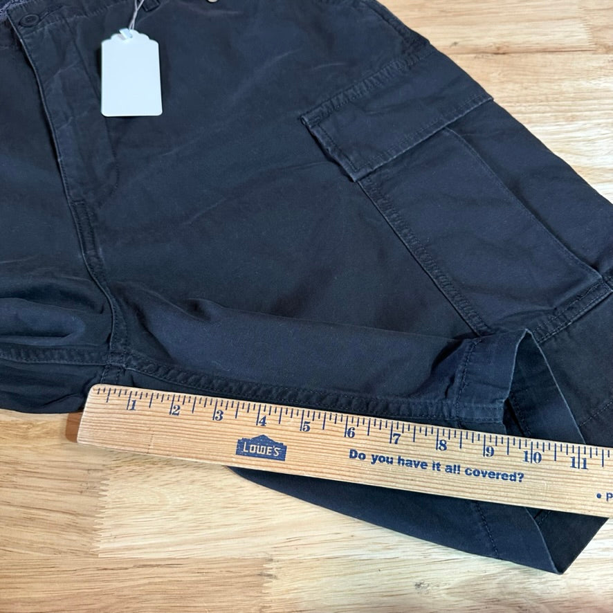 Levi's Shorts Mens 38 Cargo Black Hiking Camping Levis NEW