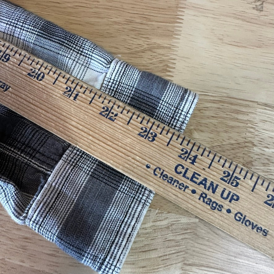 Carhartt Womens Small Button Shirt long Sleeve Button Up Workwear Black plaid