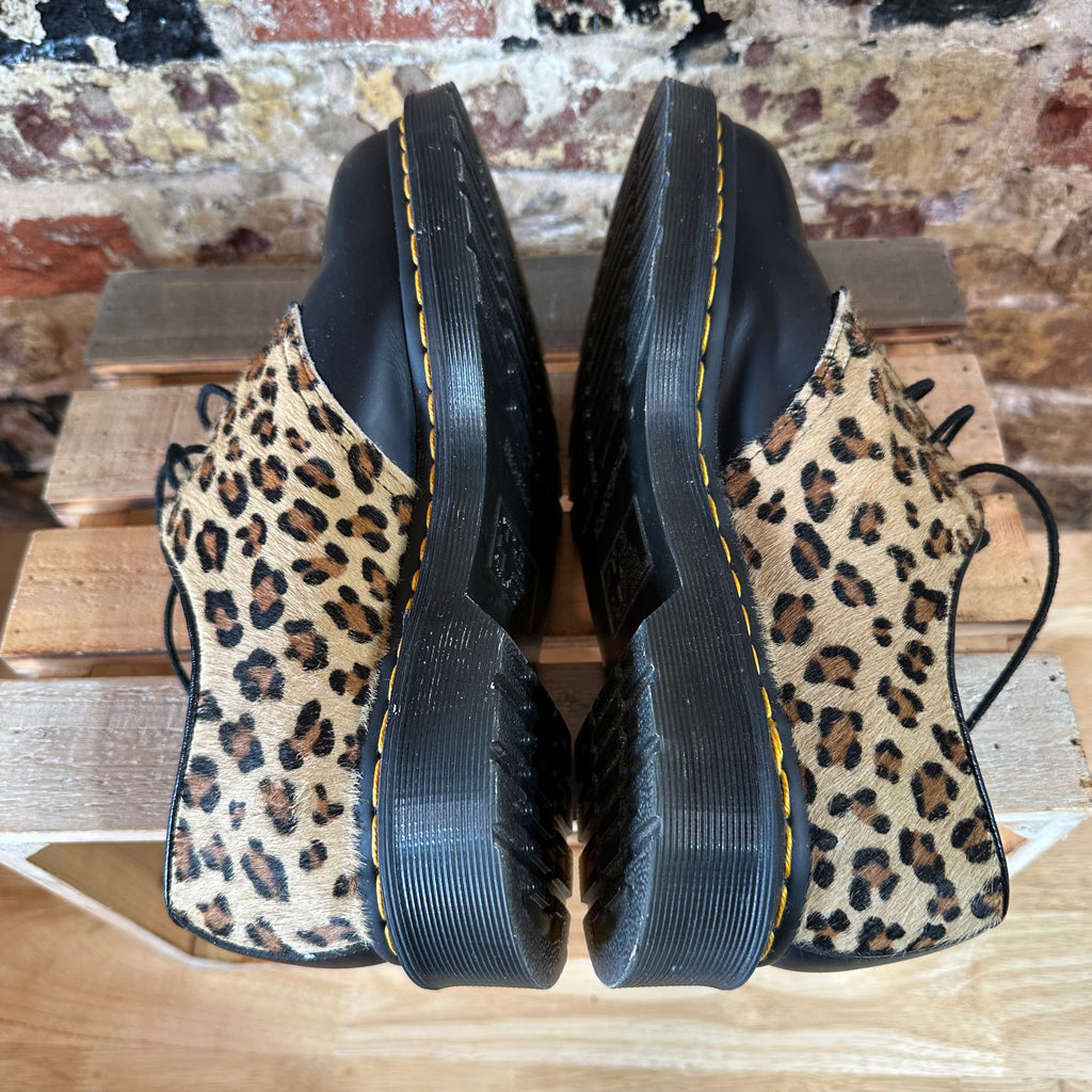 Dr Martens Women's 10 Boots