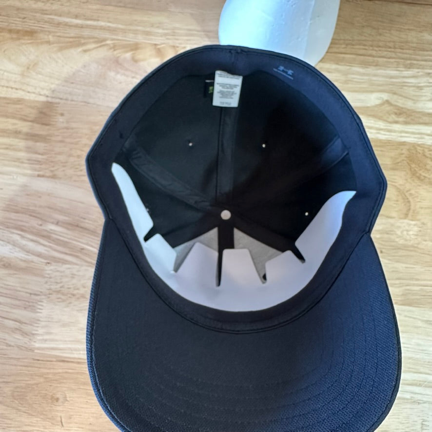 Under Armour UA Men's Black w/black logo Classic Fit M/L Cap Hat NWT