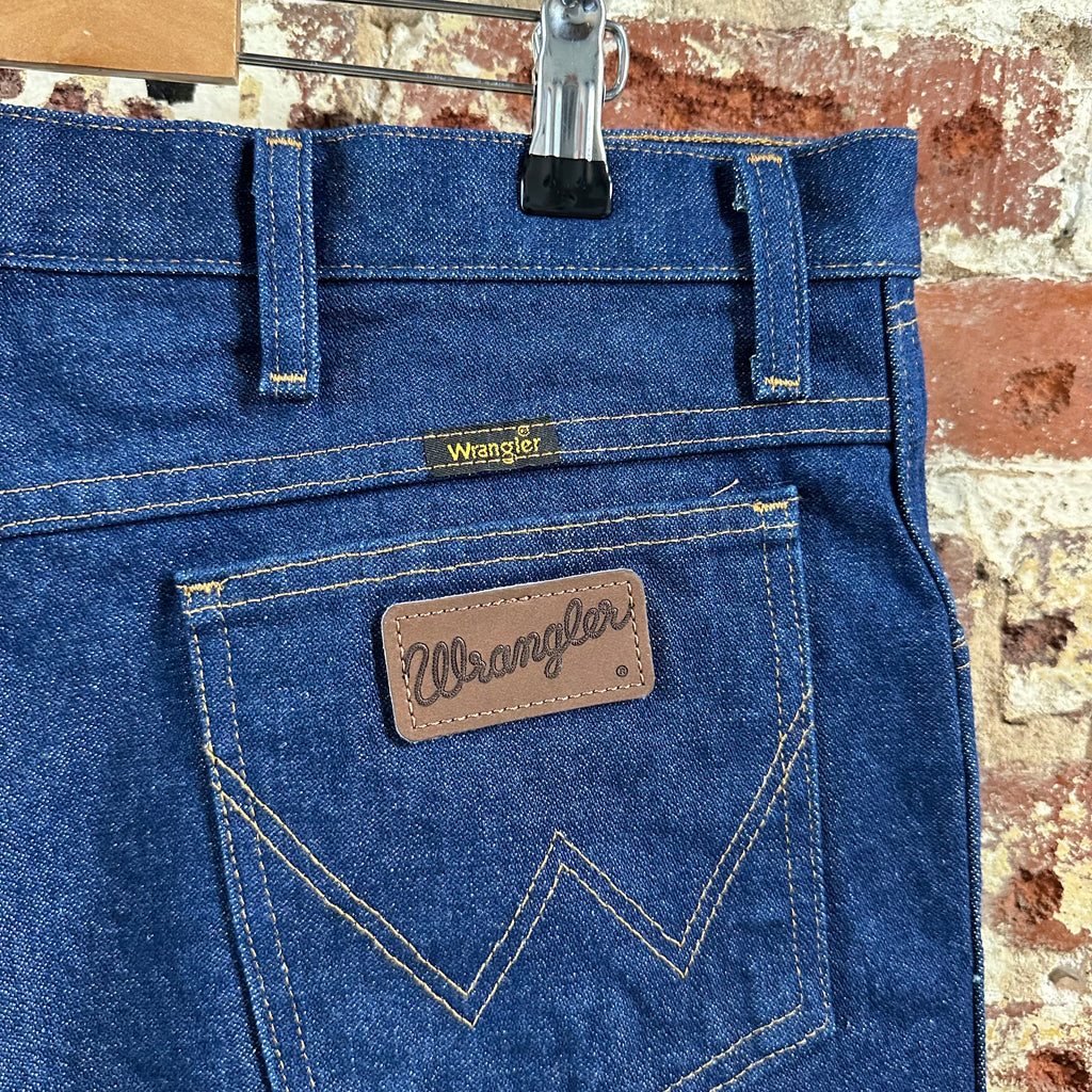 Wrangler Mens 36x32 Blue Jeans