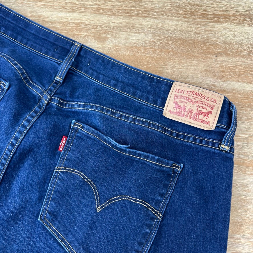 Levi's 811 Denim Blue Jean Shorts Cut Offs Womens 34
