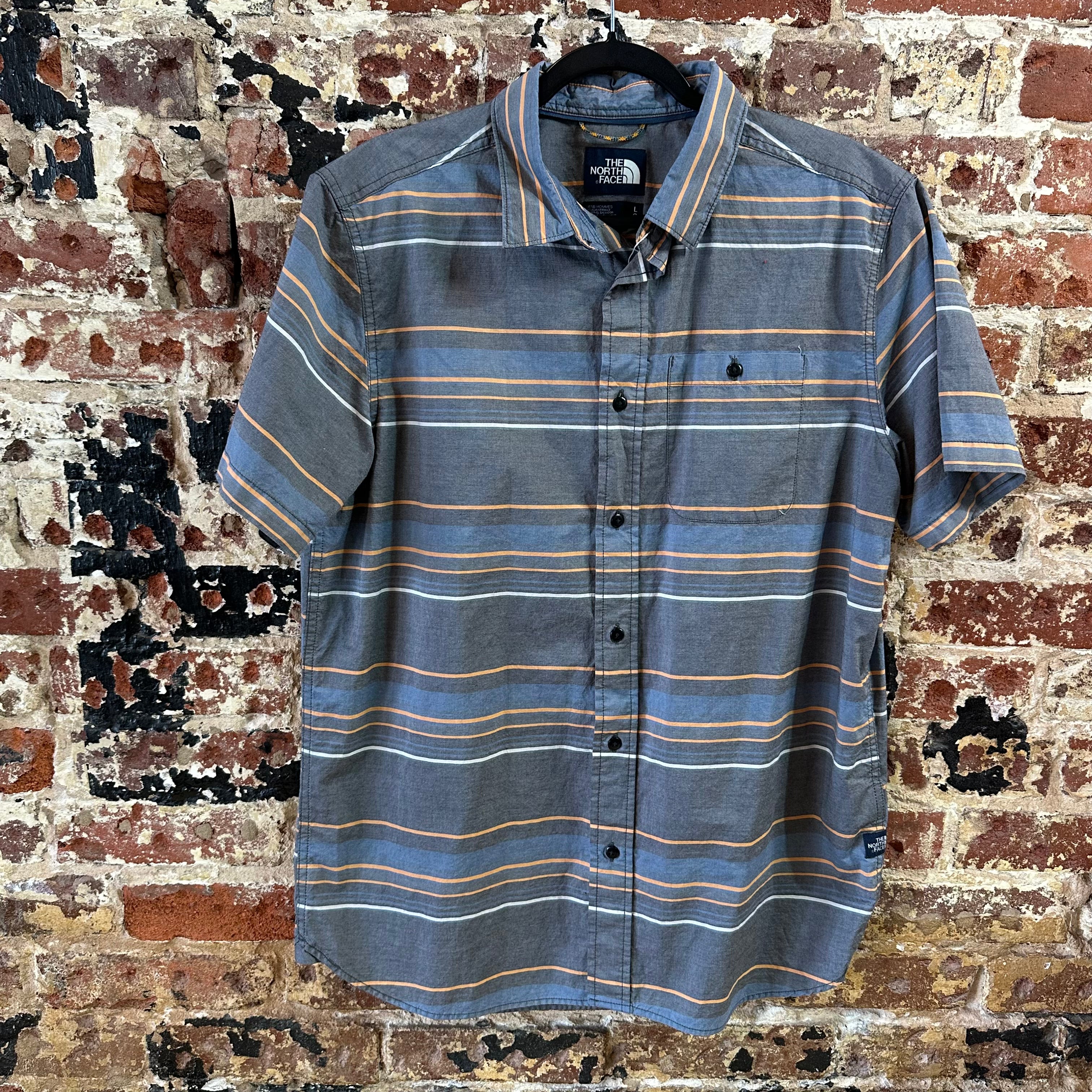 North Face Men's Large Gray Button Shirt