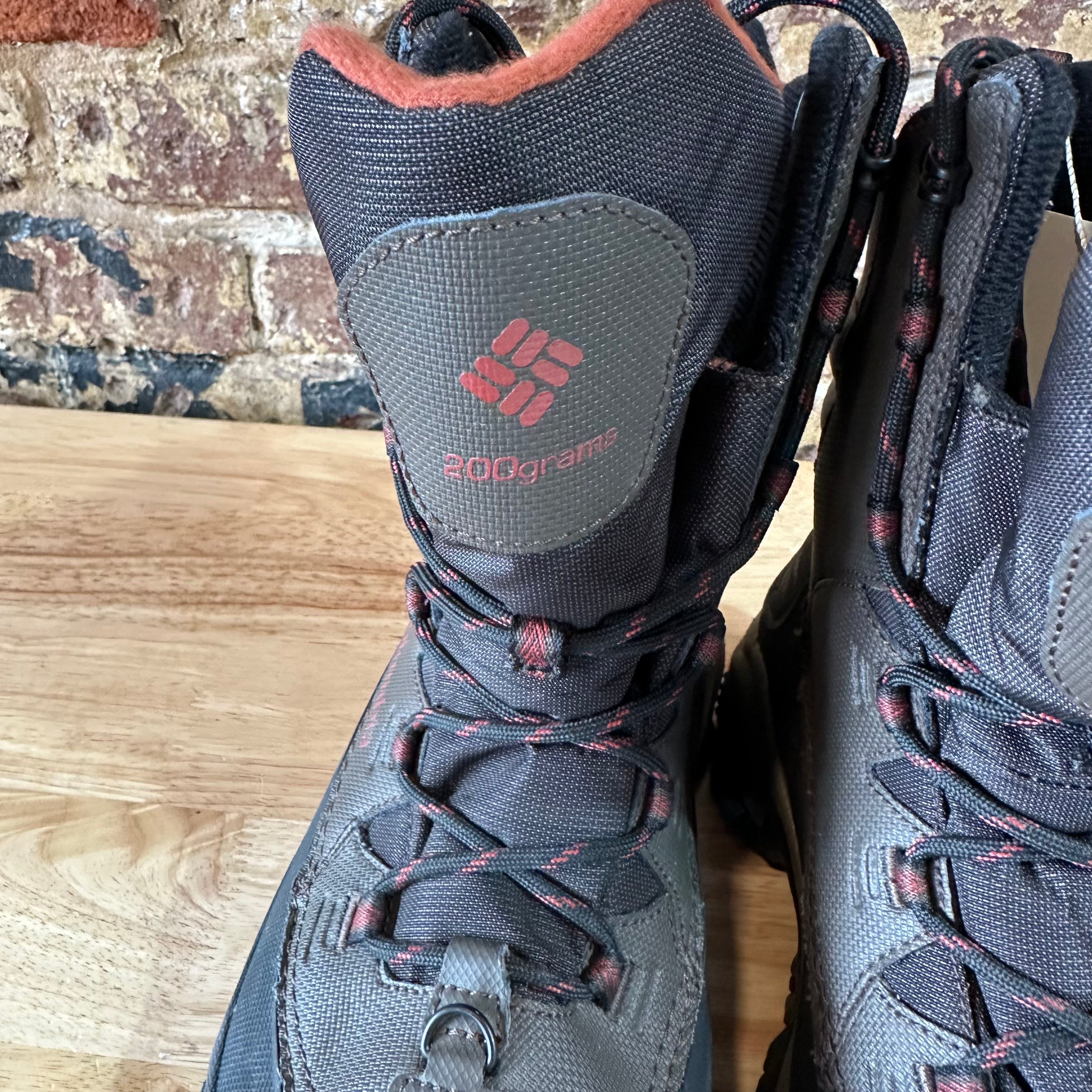 Columbia Bugaboot II Boots Mens Size 8 - Black, Brown Hiking Waterproof