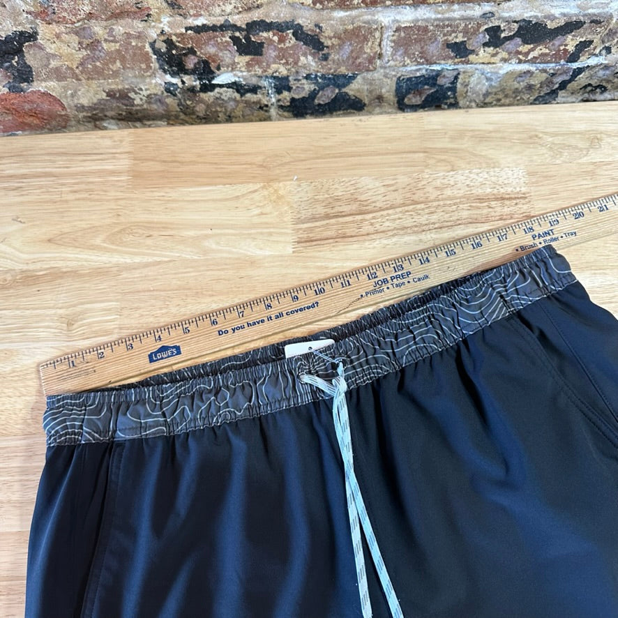 Alaskan Hardware Mens XL Black Shorts