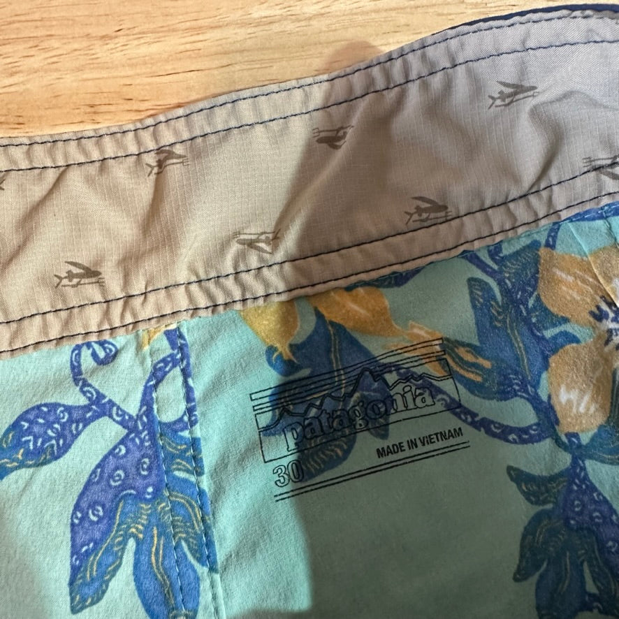 Patagonia Shorts Mens 30