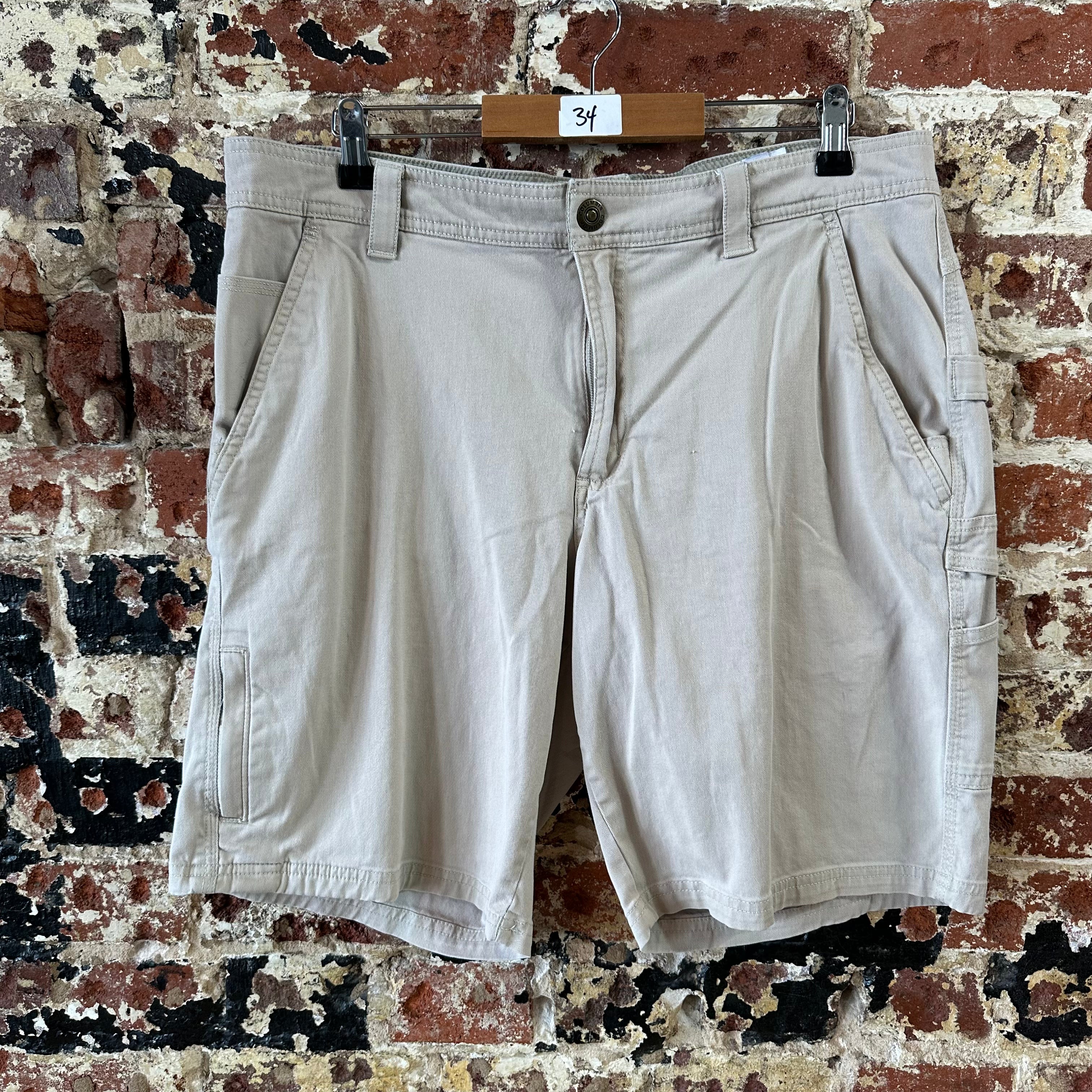 Columbia Mens 34 Tan Shorts