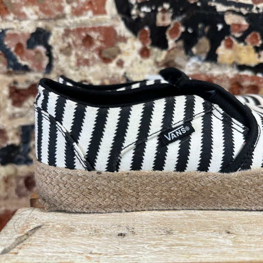 Vans Womens 11 Shoes