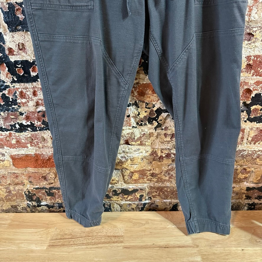 REI Mens 36x30 Gray Pants