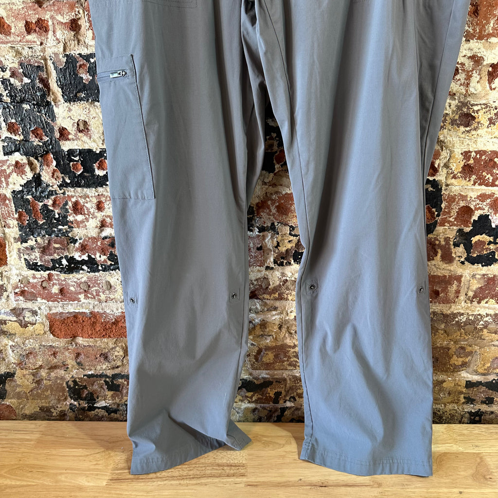 Columbia Pants Womens 16 Gray pants 35x31" Hiking outdoor Roll Tab