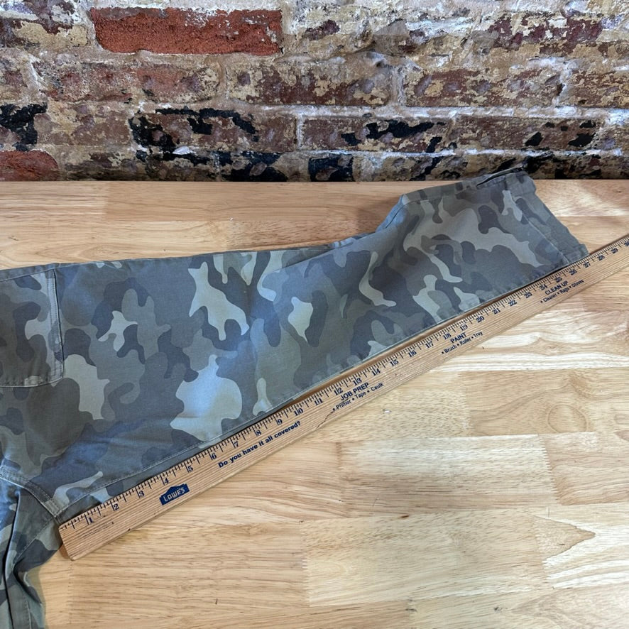 KUT Womens 14 Camo Pants NEW