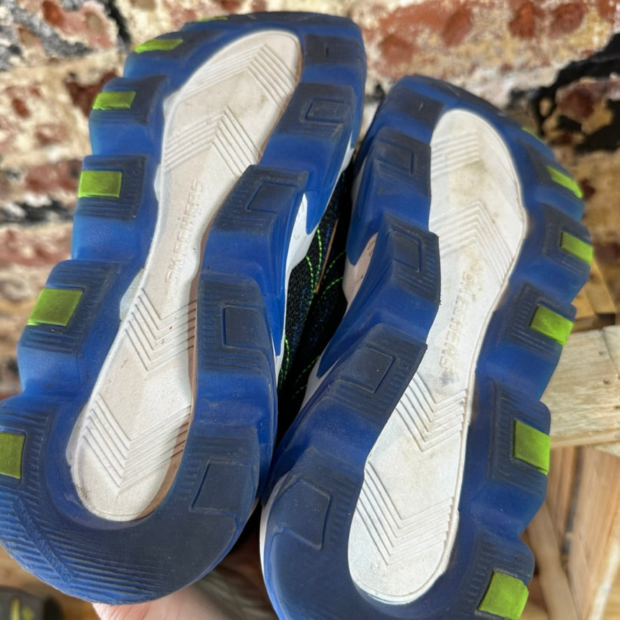 Sketchers Light Up Shoes youth 3