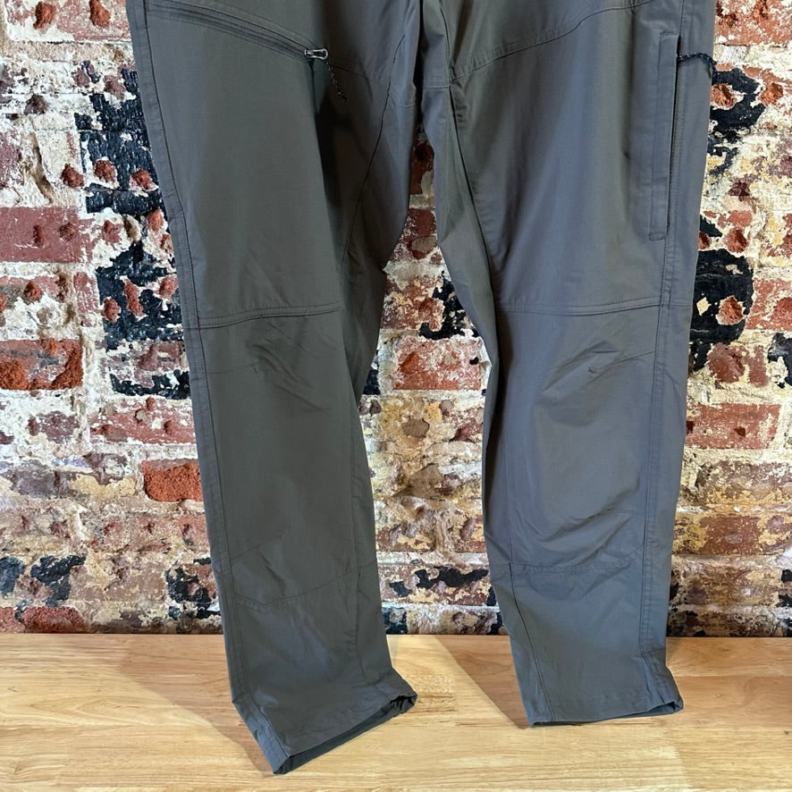 Magellan Mens Large Brown Pants