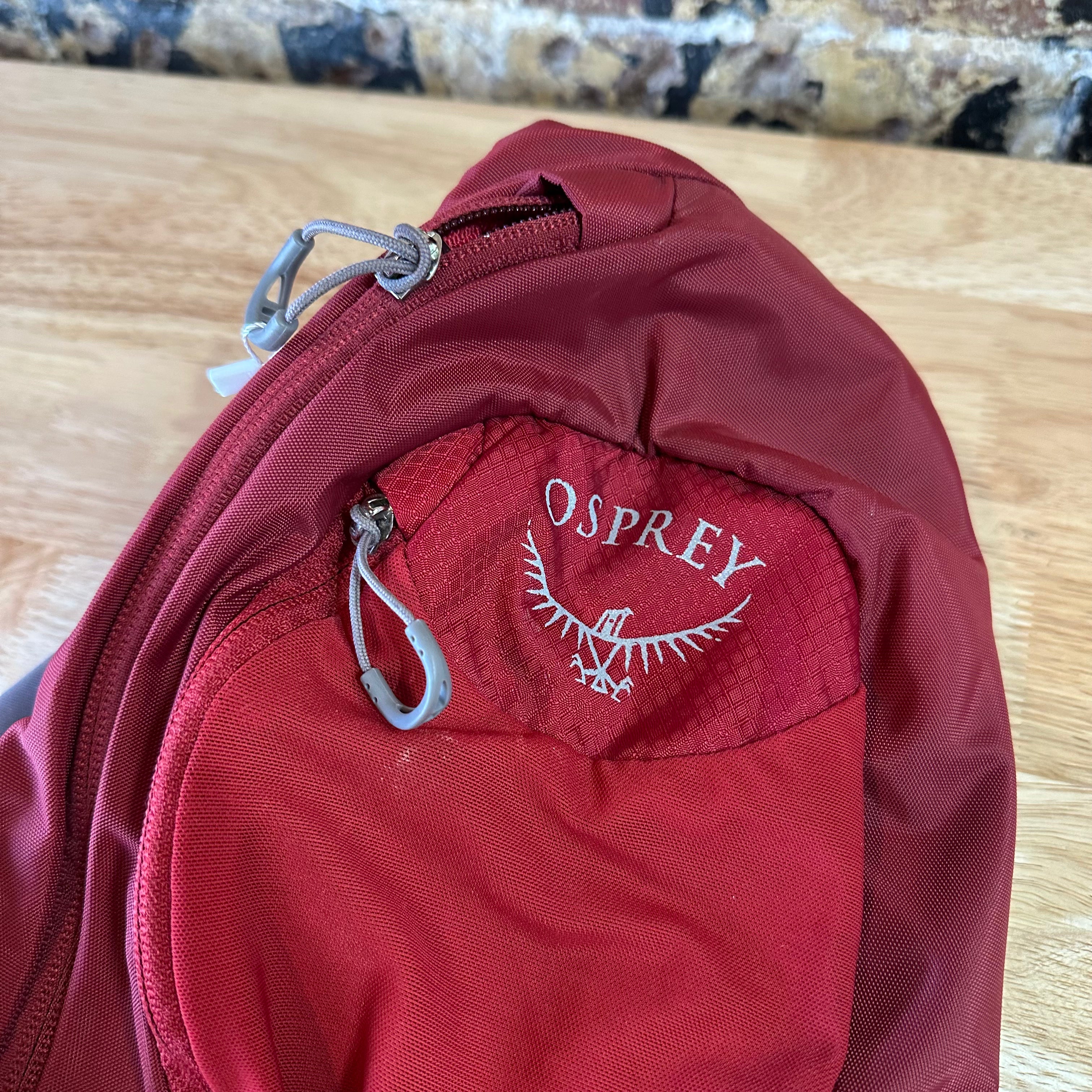 Osprey Daylite Sling Bag Crossbody Travel Sport Shoulder Backpack Red