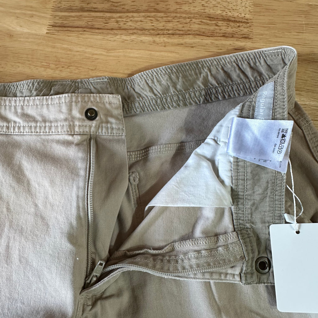 Columbia Mens 34 Tan Shorts