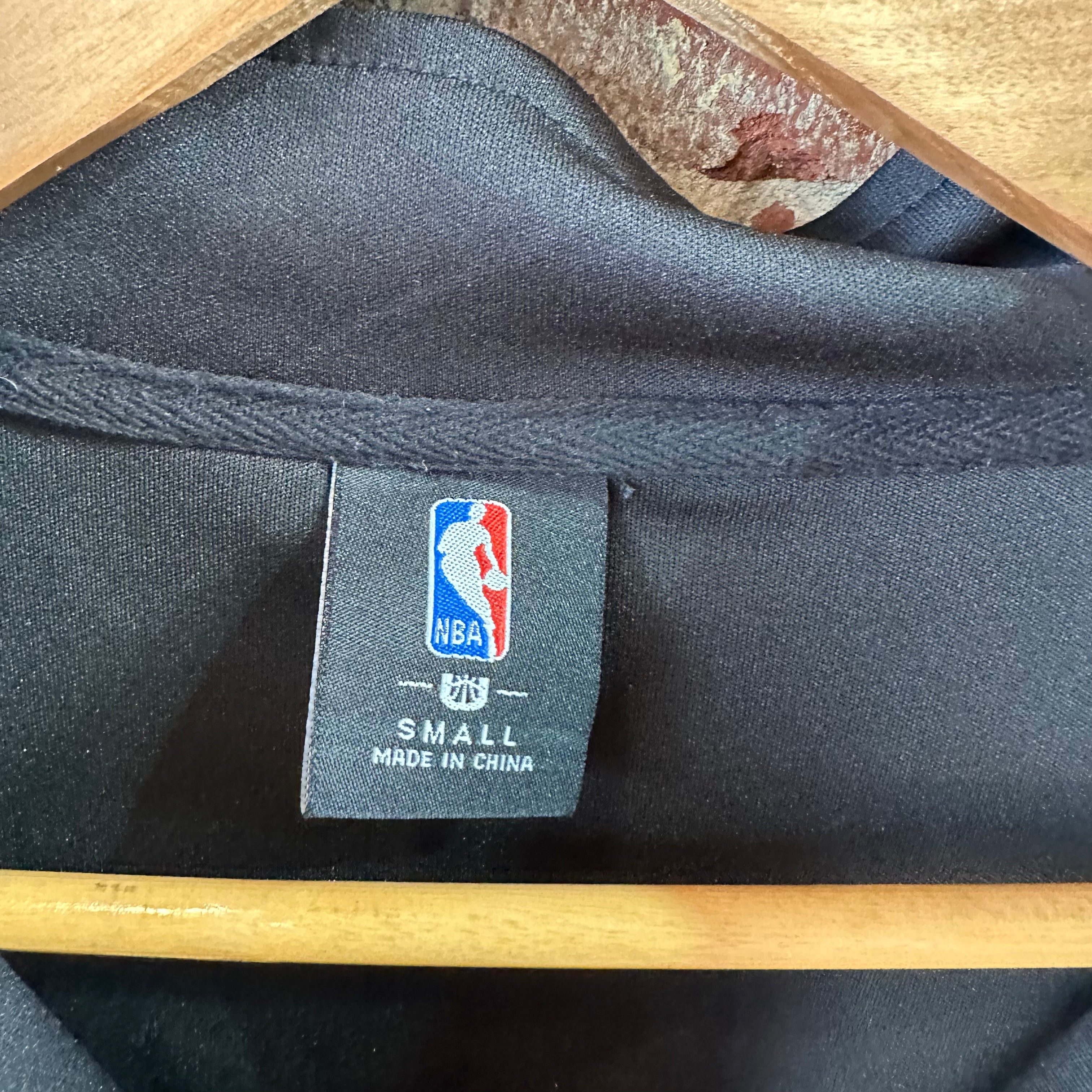 NBA Bulls Mens Small 1/4 zip