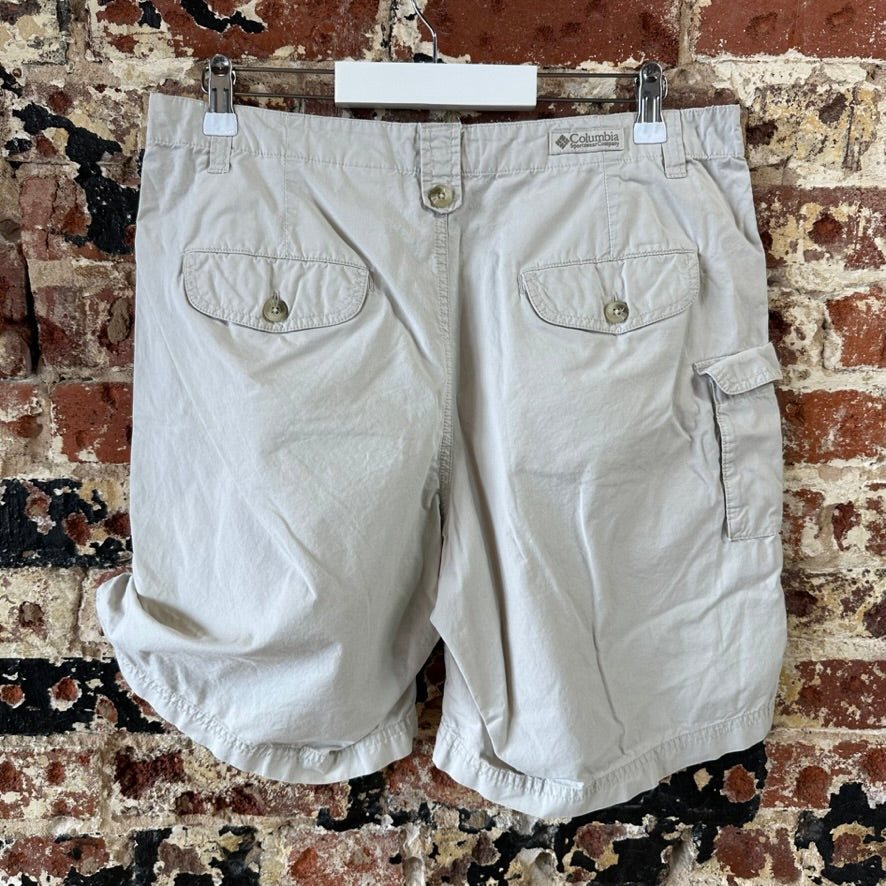 Columbia Womens 12 Tan Shorts
