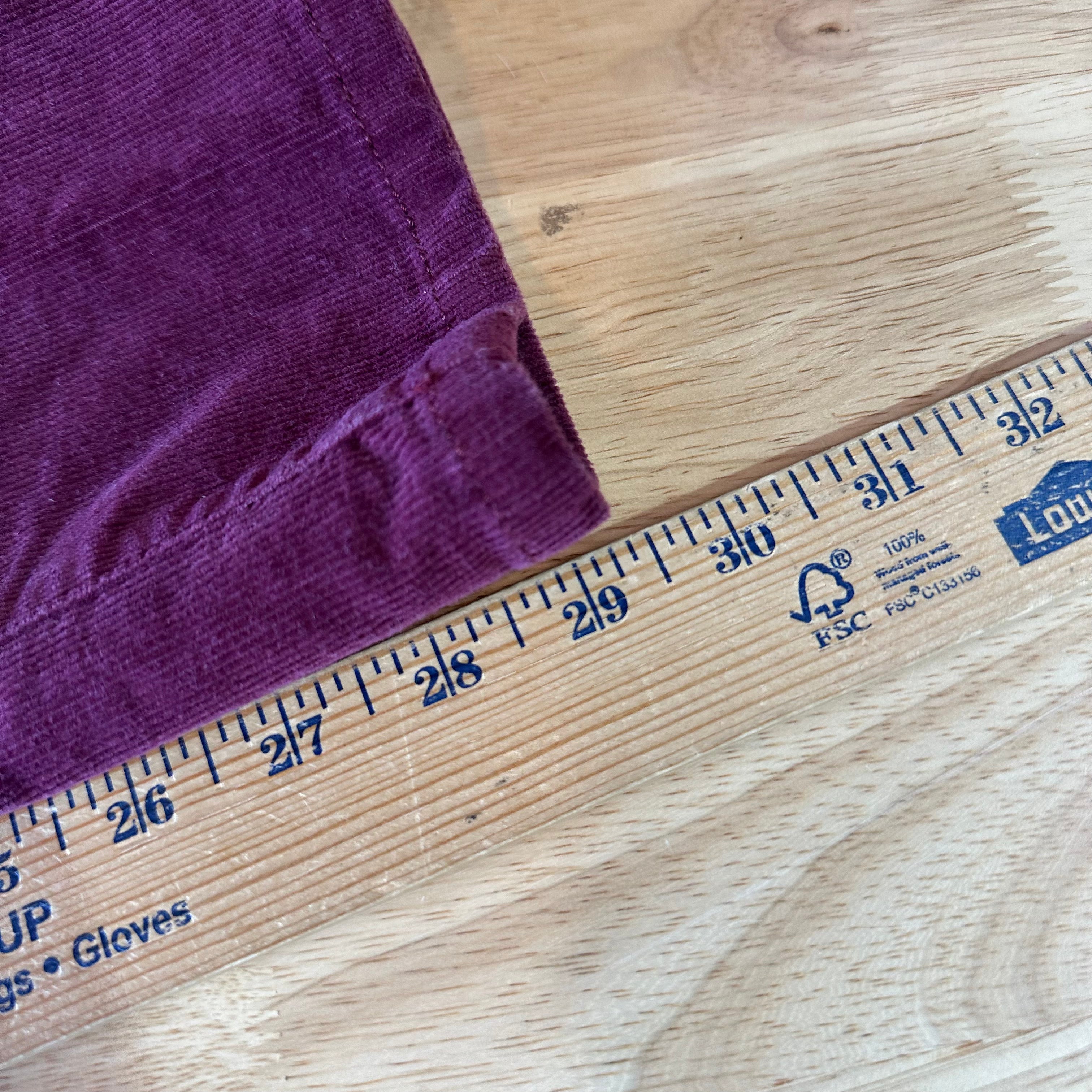 Patagonia Womens 24 Short Burgundy Corduroy Pants