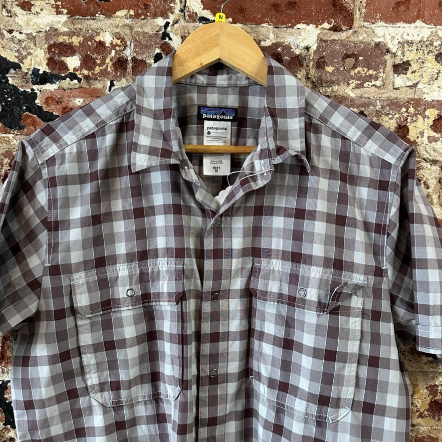 Patagonia Mens Medium Button Up