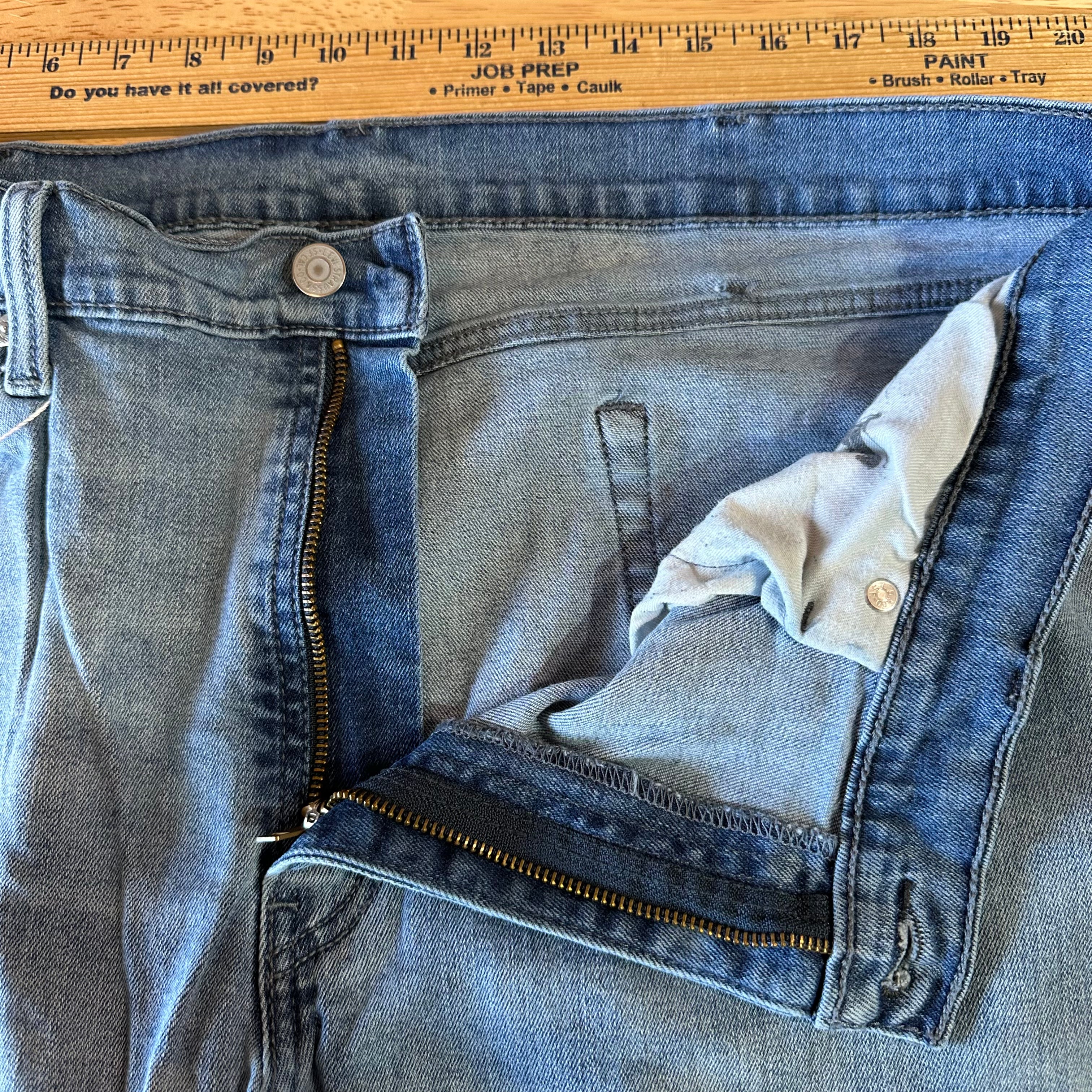 Levis 514 Mens 42x30 Blue Jeans