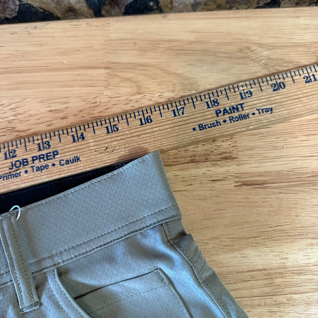 Hurley Shorts Mens 30 NEW