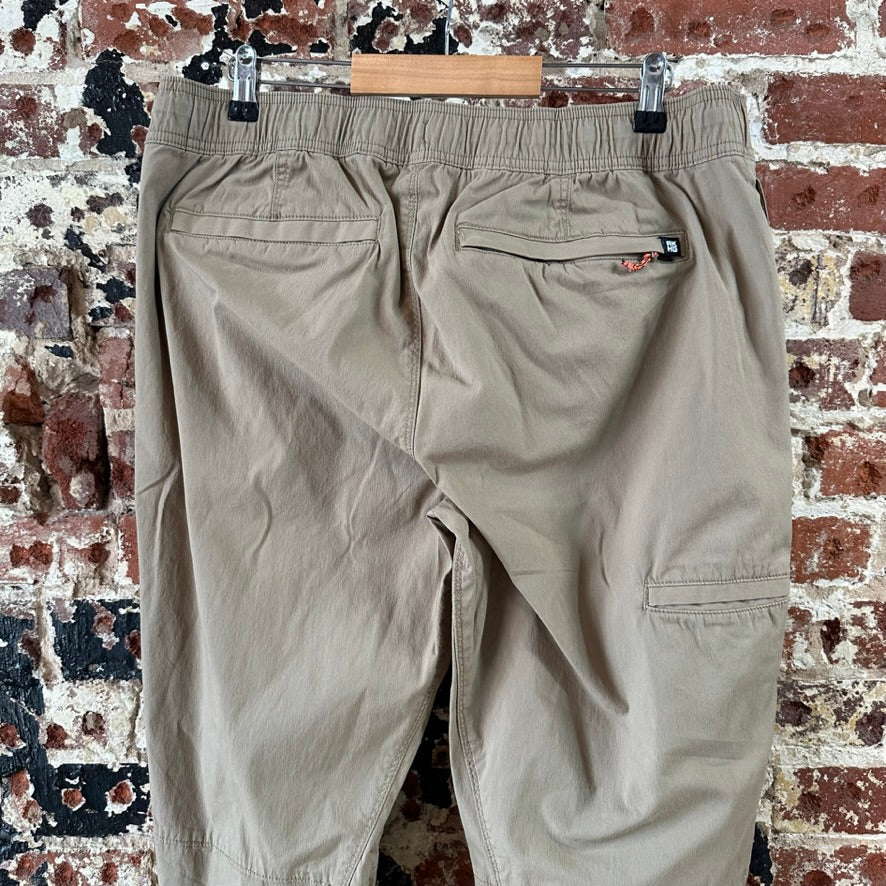 Dulluth Alaskan hardware Tan Pants Mens 36x32