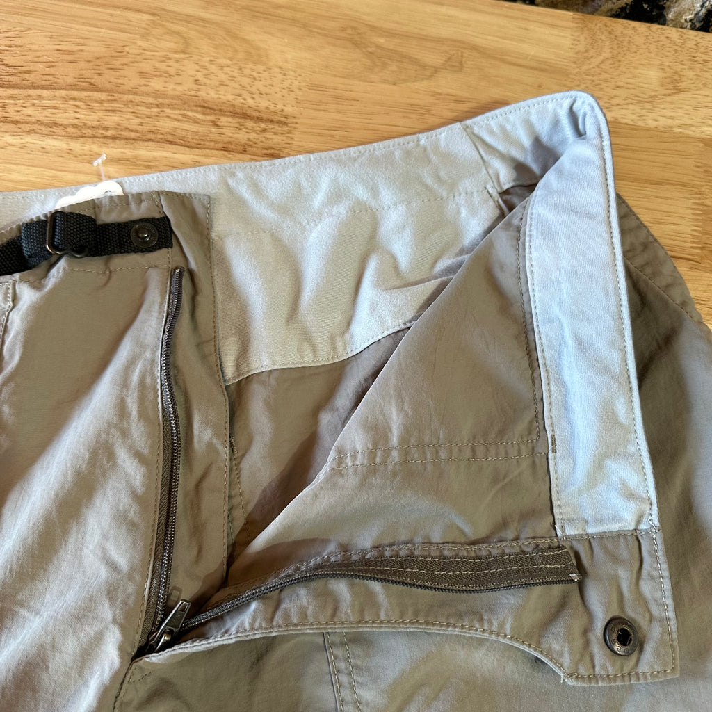 Mountain Khakis Mens XL Tan Shorts