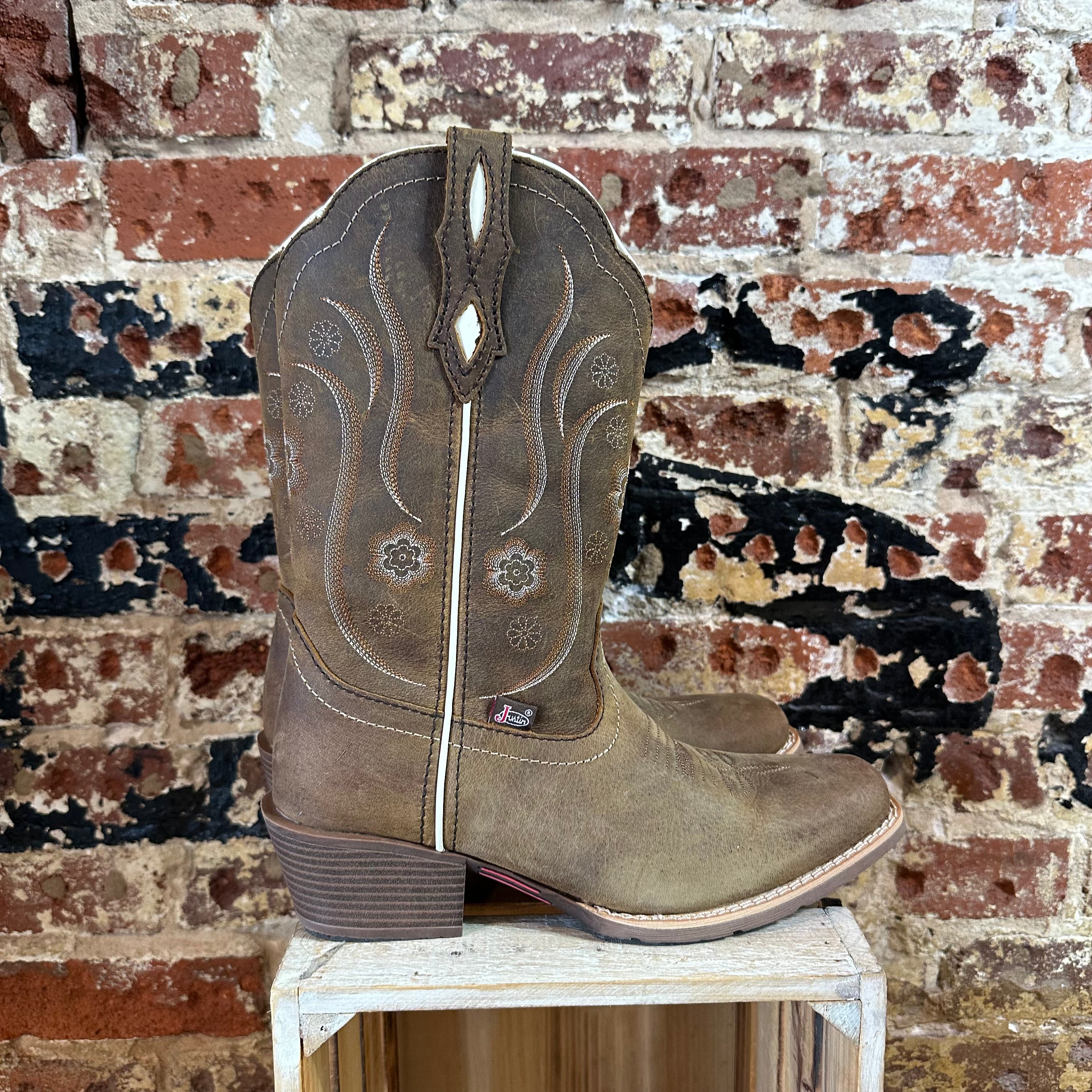 Justin Western Boots Woman's 9.5