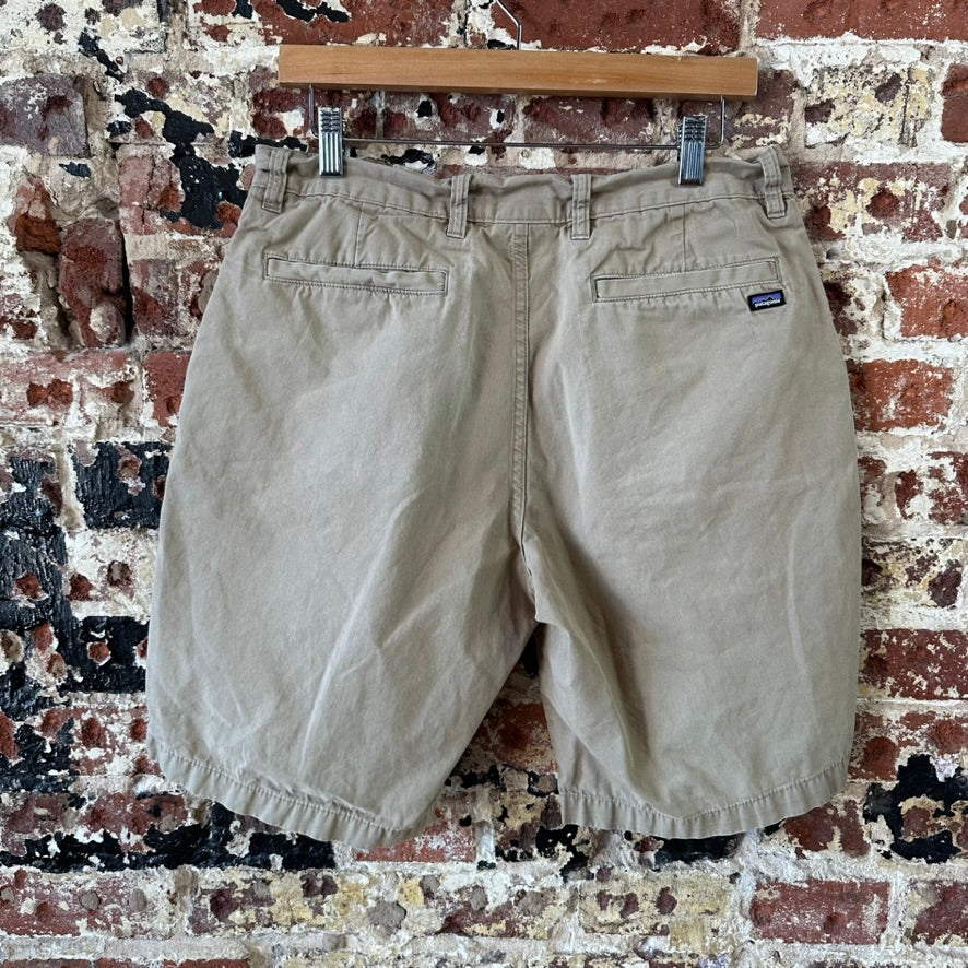 Patagonia Shorts Mens 32 Organic Cotton Lightweight 33x9" Flat front