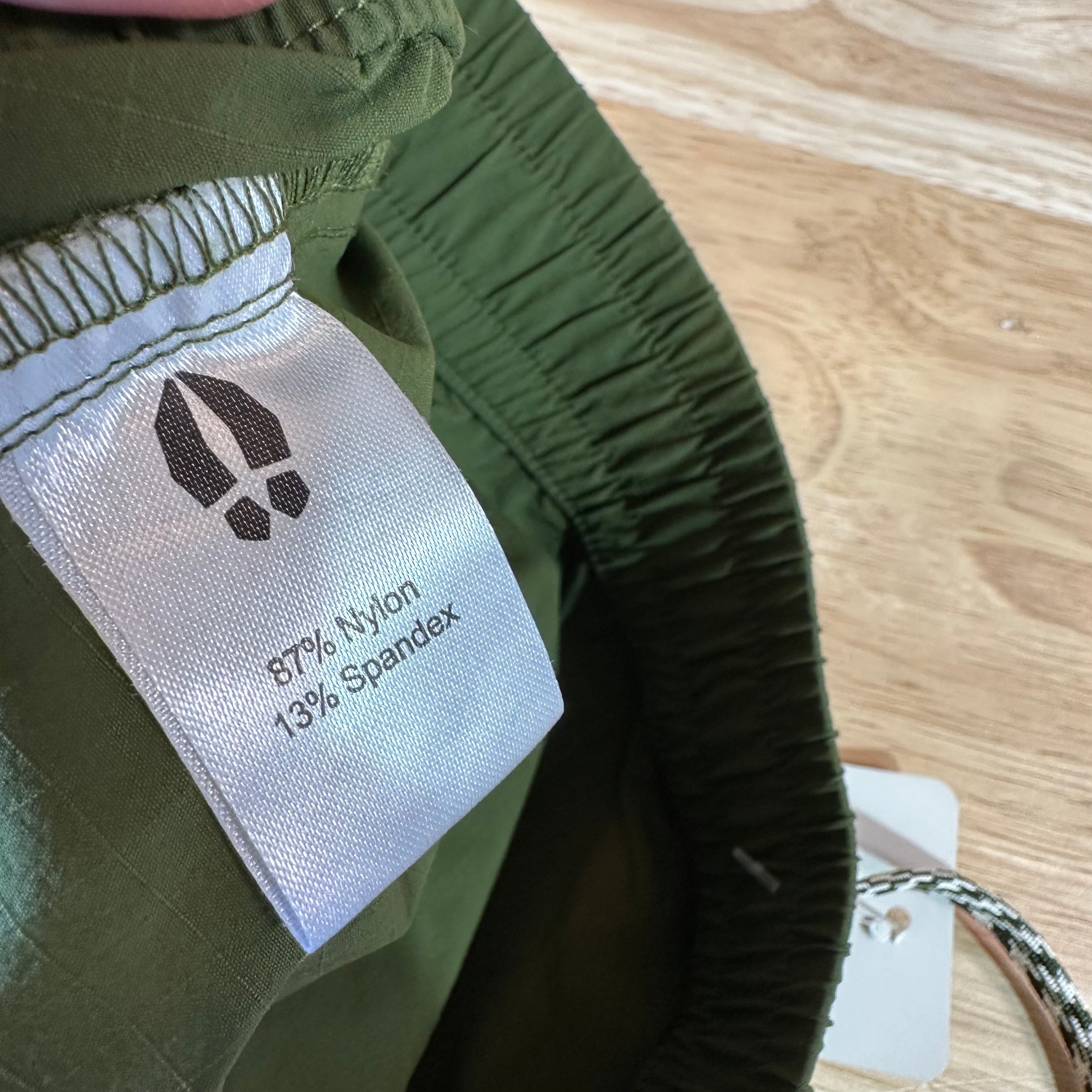 Bearded Goat Women's Small Summit Water Resistant Outdoor Hiking Pant Green