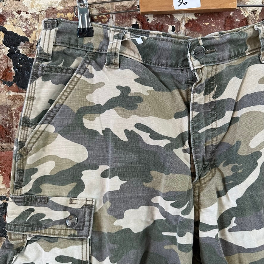 Carhartt Cargo Camo Shorts Mens 36